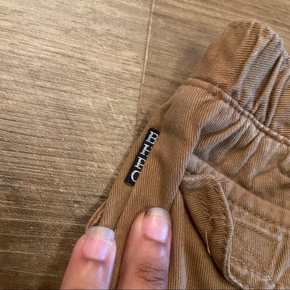 Brown khaki shorts - Picture 4 of 5